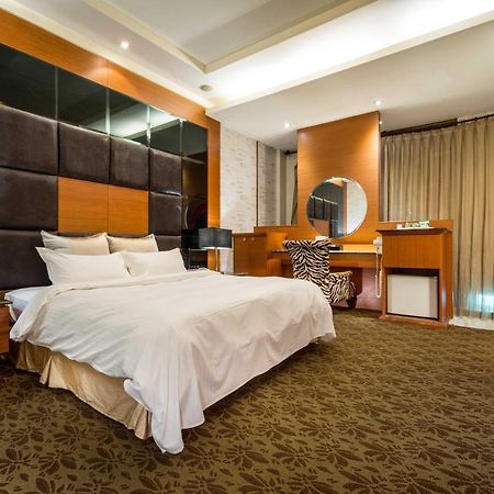 Uline Motel ไทเป ภายนอก รูปภาพ